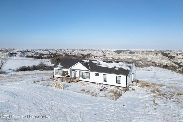 305 128th Ave NW, Grassy Butte, ND 58634