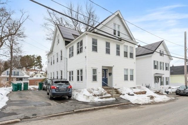 29 Forest St, Fitchburg, MA 01420