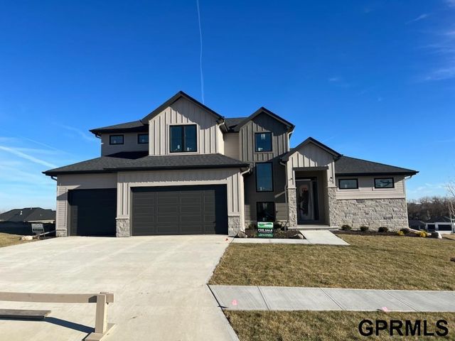 4515 S  203rd Ave, Elkhorn, NE 68135