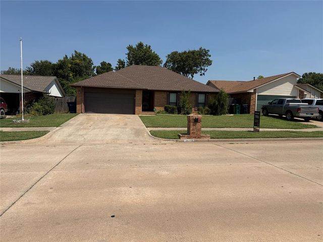 813 Wandering Way, Oklahoma City, OK 73170
