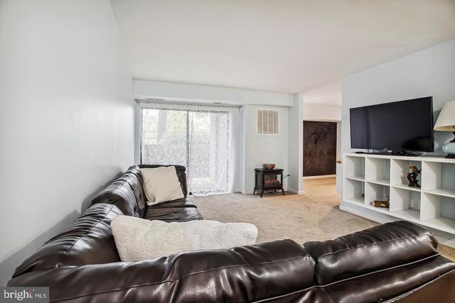 21 Silverwood Cir #4, Annapolis, MD 21403