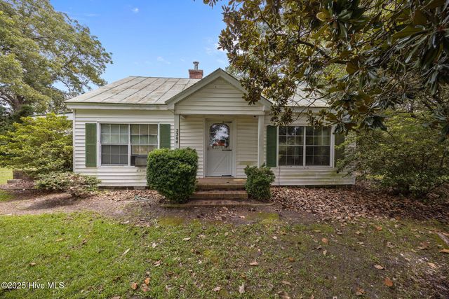 2384 Wintergreen Road, Cove City, NC 28523