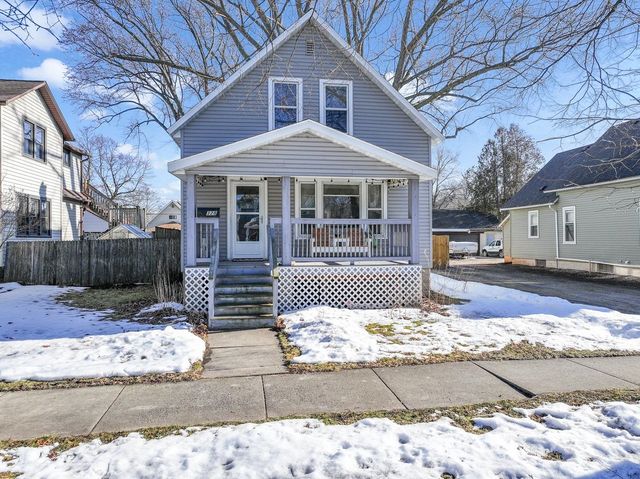 328 N  Oakland Ave, Green Bay, WI 54303