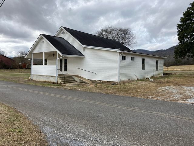 9671 Old State Highway 28 #1, Pikeville, TN 37367