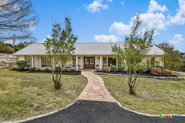 300 W  View Dr, Wimberley, TX 78676
