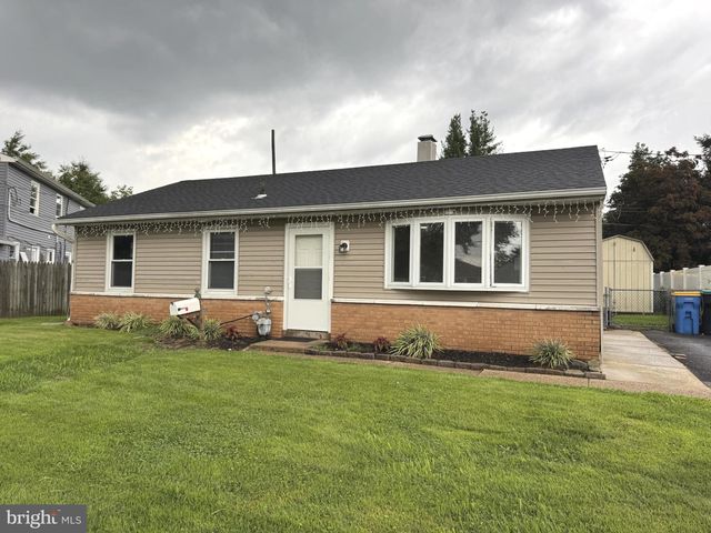 901 Spencer Dr, Croydon, PA 19021