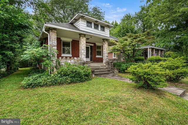 928 Bedford Ave, Collingdale, PA 19023