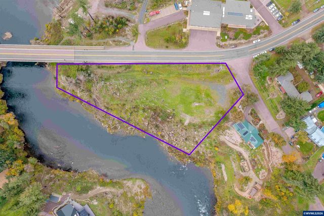 133 Riverview St, Gates, OR 97346
