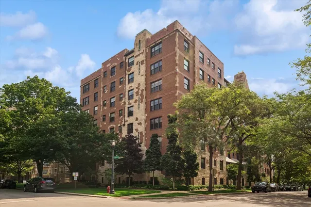 1501 Hinman Ave #4B, Evanston, IL 60201