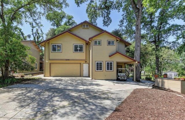 12341 Torrey Pines Dr, Auburn, CA 95602