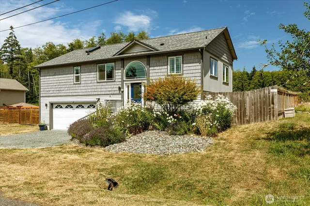 1243 Russell Drive, Coupeville, WA 98239
