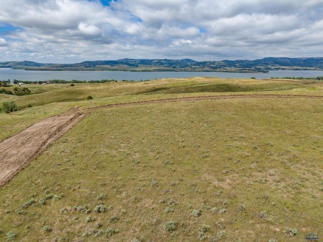 23 High Noon Ct, Hot Springs, SD 57747