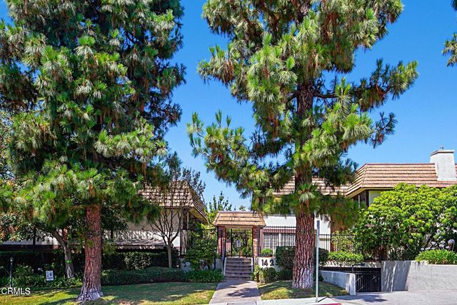 1429 Valley View Rd #13, Glendale, CA 91202