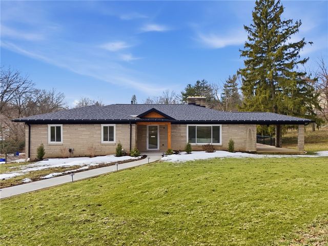 954 Lakemont Dr, Pittsburgh, PA 15243