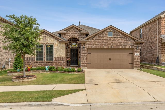 9020 Bronze Meadow Dr, Fort Worth, TX 76131