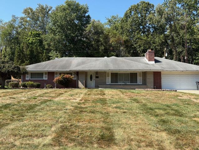 2253 Valley Brook Dr, Toledo, OH 43615