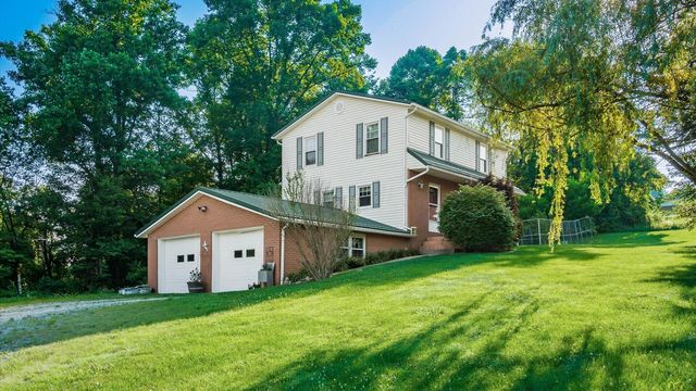 6049 High Hill Rd, Cambridge, OH 43725