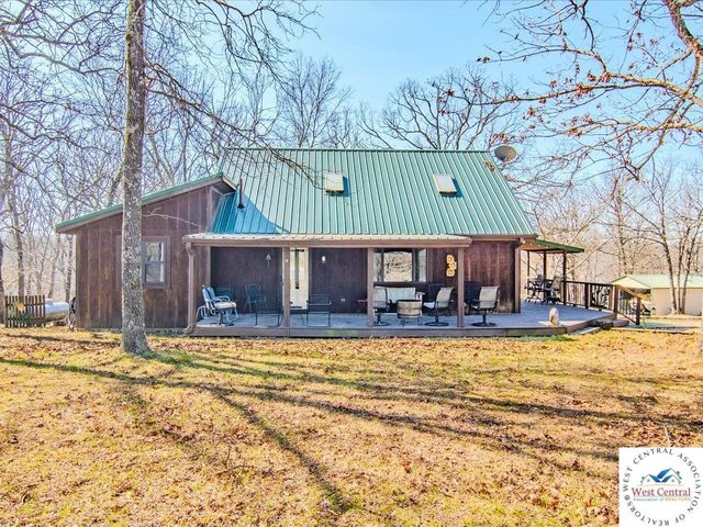 29553 Paradise Dr, Warsaw, MO 65355