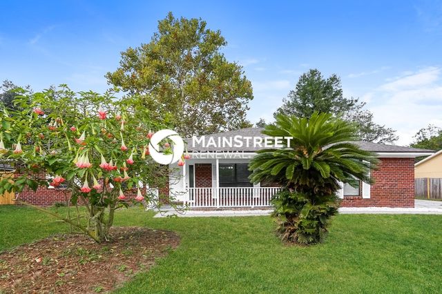 2146 Saye Dr, Jacksonville, FL 32225