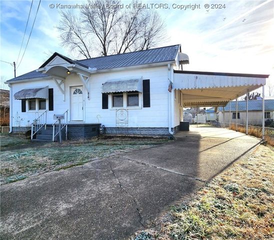 218 21st St, Dunbar, WV 25064