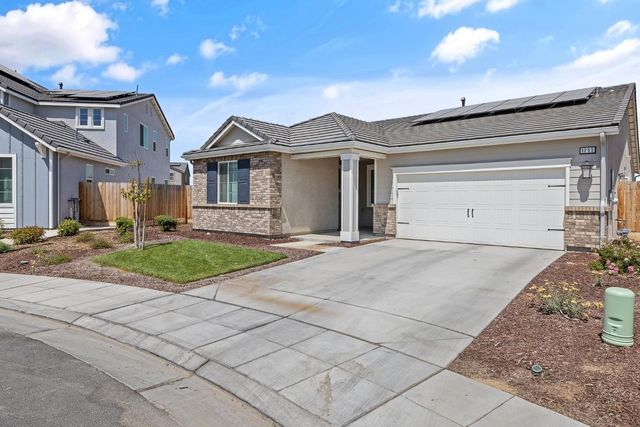 1255 S  Peters Rd, Madera, CA 93636
