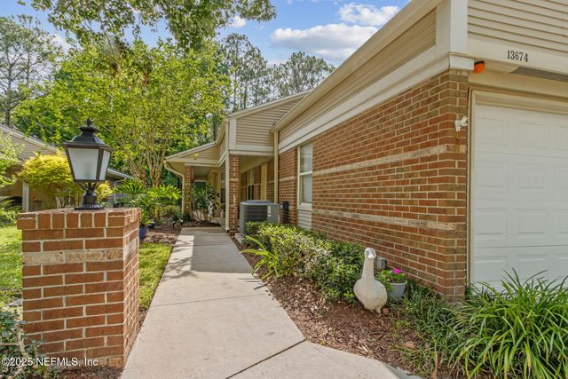 13674 WM DAVIS Parkway, Jacksonville, FL 32224