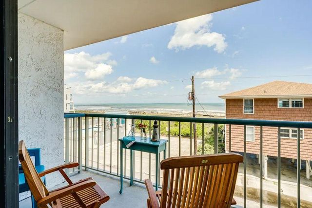 901 S  Lake Park Blvd, Carolina Beach, NC 28428