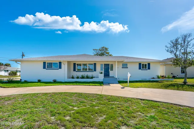 2111 S  Peninsula Dr, Daytona Beach, FL 32118
