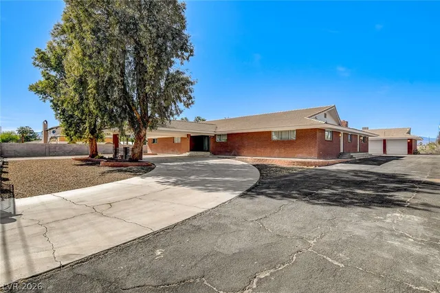 5600 Del Rey Ave, Las Vegas, NV 89146