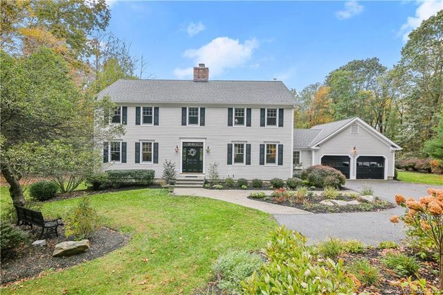 137 Indian Cave Rd, Ridgefield, CT 06877