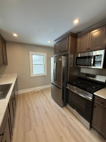 721 5th St, Jackson, MI 49203
