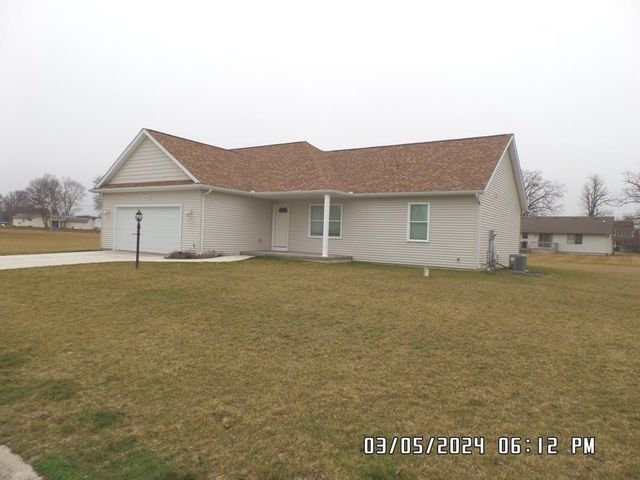 26109 Northland Crossing Dr, Elkhart, IN 46514