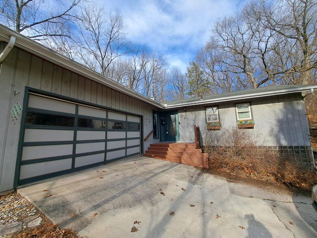 8400 Forest Ave, Gary, IN 46403