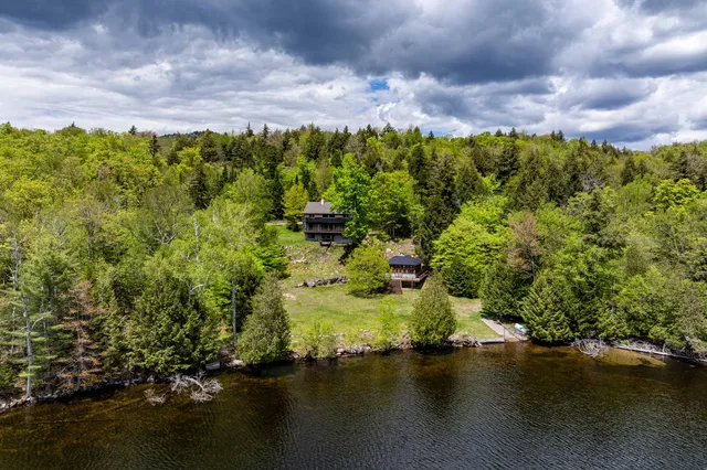 411 Maple Lodge Rd, Blue Mountain Lake, NY 12812