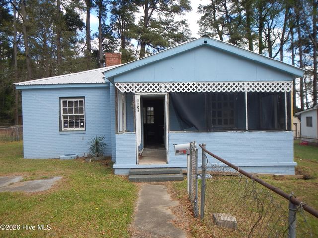 1105 N East Street, Kinston, NC 28501