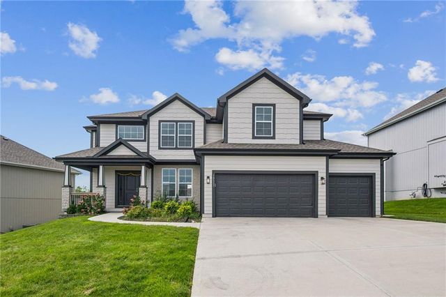 19527 W  116th St, Olathe, KS 66061