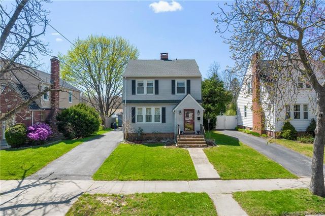 59 Sound View Ter, New Haven, CT 06512
