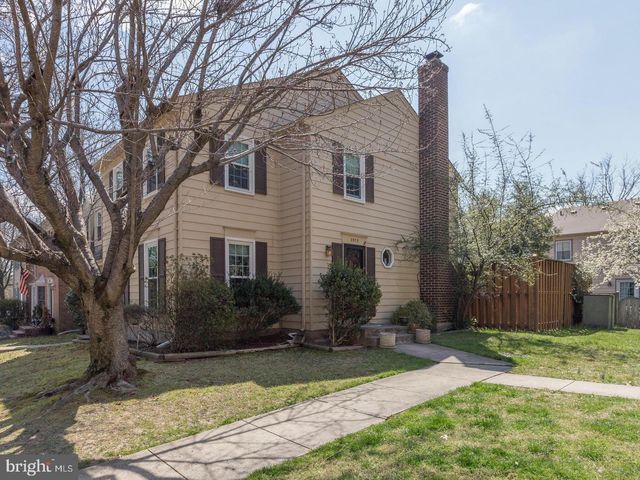 3975 Wilcoxson Dr, Fairfax, VA 22031