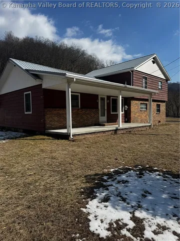 1134 Route 80, Verner, WV 25650