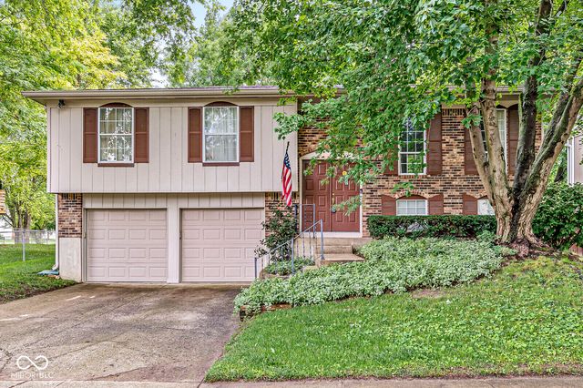 7616 Concord Ln, Fishers, IN 46038