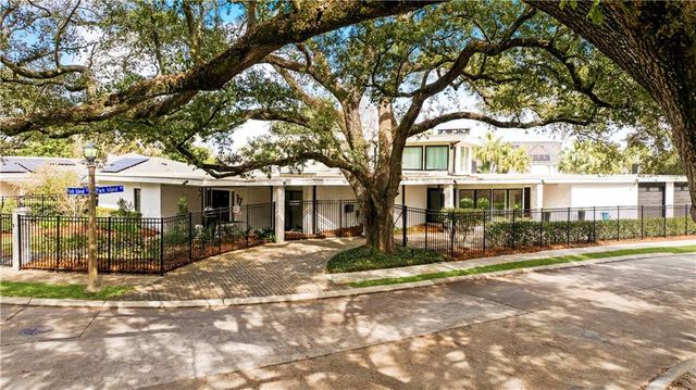 17 Park Island Dr, New Orleans, LA 70122