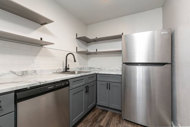 1138 E  Walnut St #5, Springfield, MO 65806