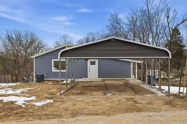 758 N  Walnut Creek Dr, Sand Springs, OK 74063
