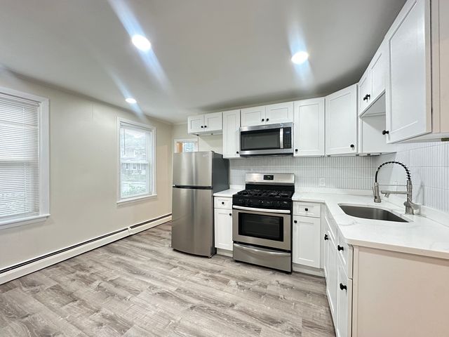 535 Park Ave #1, Cranston, RI 02910