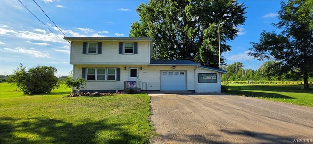 11307 Slade Rd, Medina, NY 14103