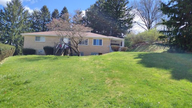 909 Orchard Park Dr, Gibsonia, PA 15044