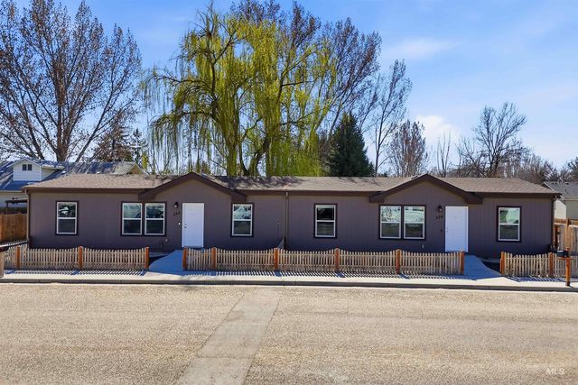 352 &amp; 374 E  Idaho St, Middleton, ID 83644