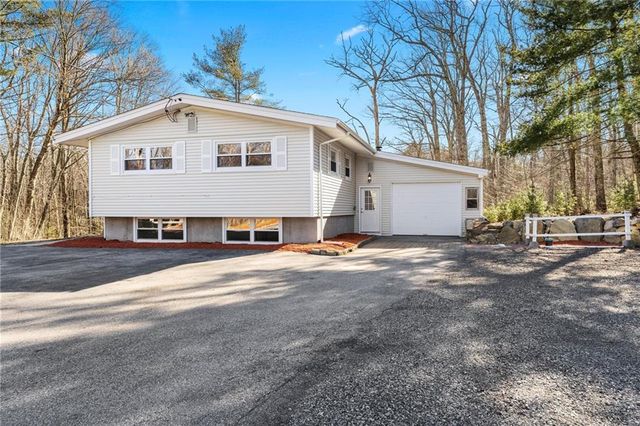 7 Mill Rd, Scituate, RI 02825