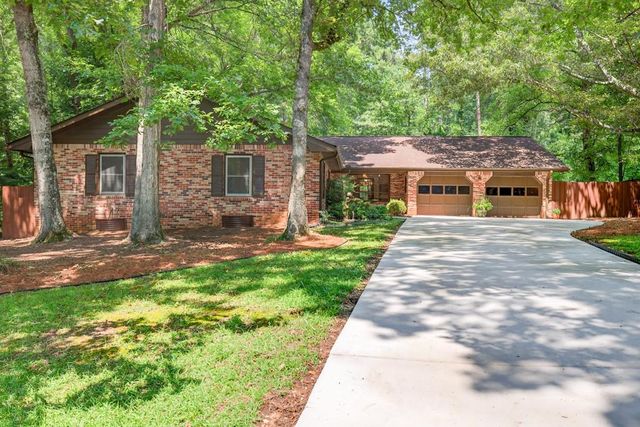 1249 Heritage Hills Cir, Snellville, GA 30078