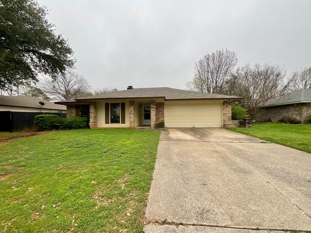 512 Bayberry Ln, Euless, TX 76039